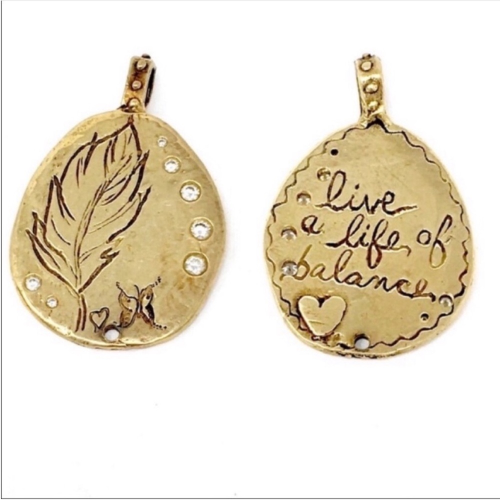 Jes MaHarry Gold Feather 14k YG 7 diamonds Nice weight pendant charm